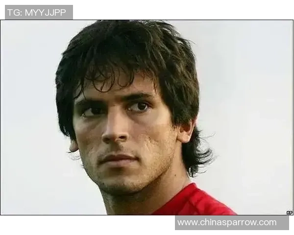 巨星风采尽显绿茵赛场聚焦世界足坛传奇人物专刊