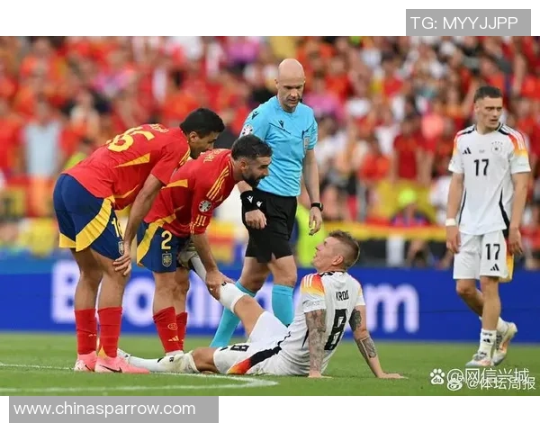 新晋球星崛起引领足球新时代年轻力量激荡赛场