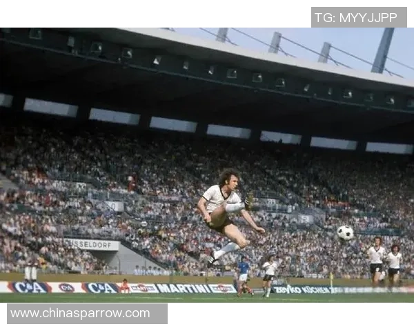 德国足球巨星:从贝肯鲍尔到诺伊尔的辉煌历程与时代变迁 德国足球巨星:从贝肯鲍尔到诺伊尔的辉煌历程与时代变迁